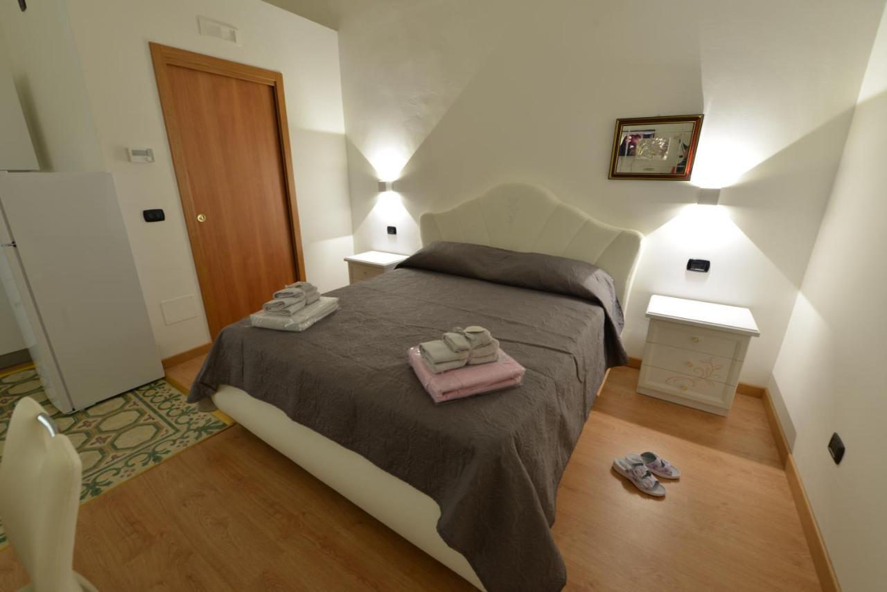 Bed and Breakfast L'Antico Palazzo Каноса-ди-Пулья Экстерьер фото